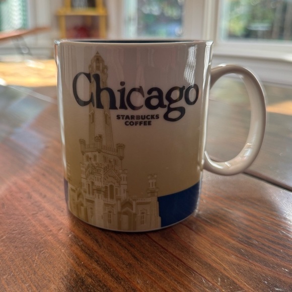 Starbucks CHICAGO mug !! Collectible - Picture 1 of 7